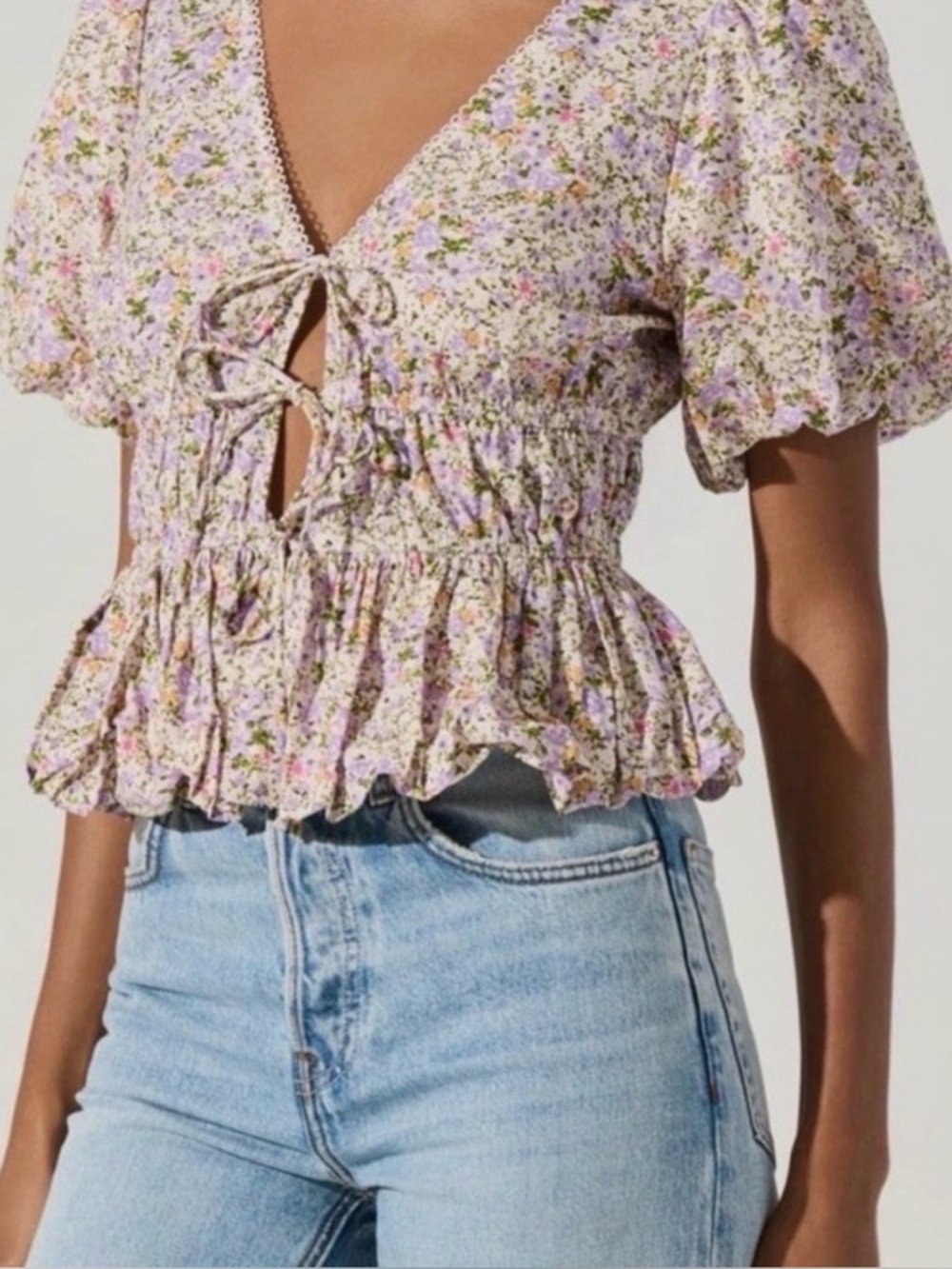 ASTR the Label Puff Sleeve Top Women’s L Tie Front Floral Pattern